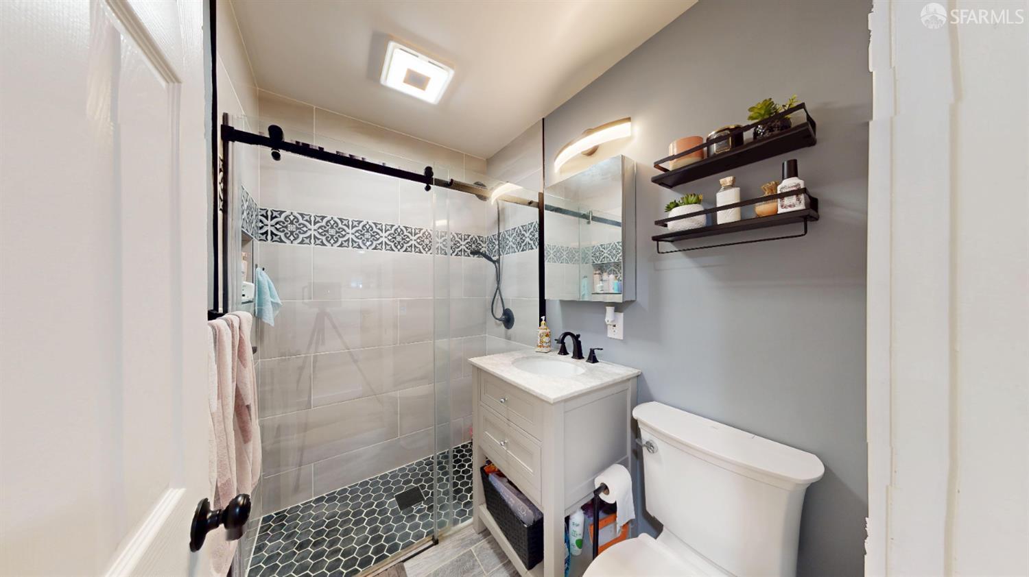 Detail Gallery Image 16 of 29 For 1155 Crespi Dr, Pacifica,  CA 94044 - 4 Beds | 2 Baths