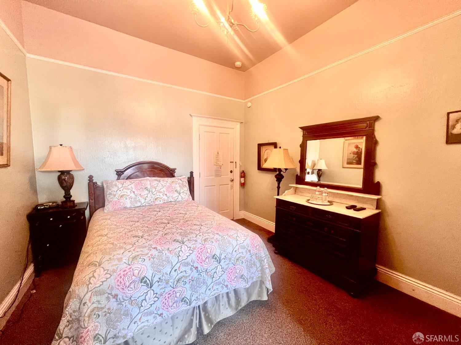 Detail Gallery Image 18 of 22 For 937 S South Van Ness Ave, San Francisco,  CA 94110 - 4 Beds | 5 Baths