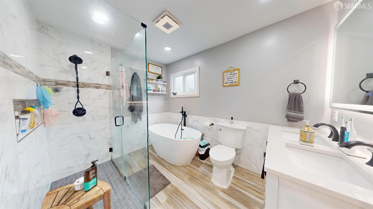 Detail Gallery Image 11 of 29 For 1155 Crespi Dr, Pacifica,  CA 94044 - 4 Beds | 2 Baths