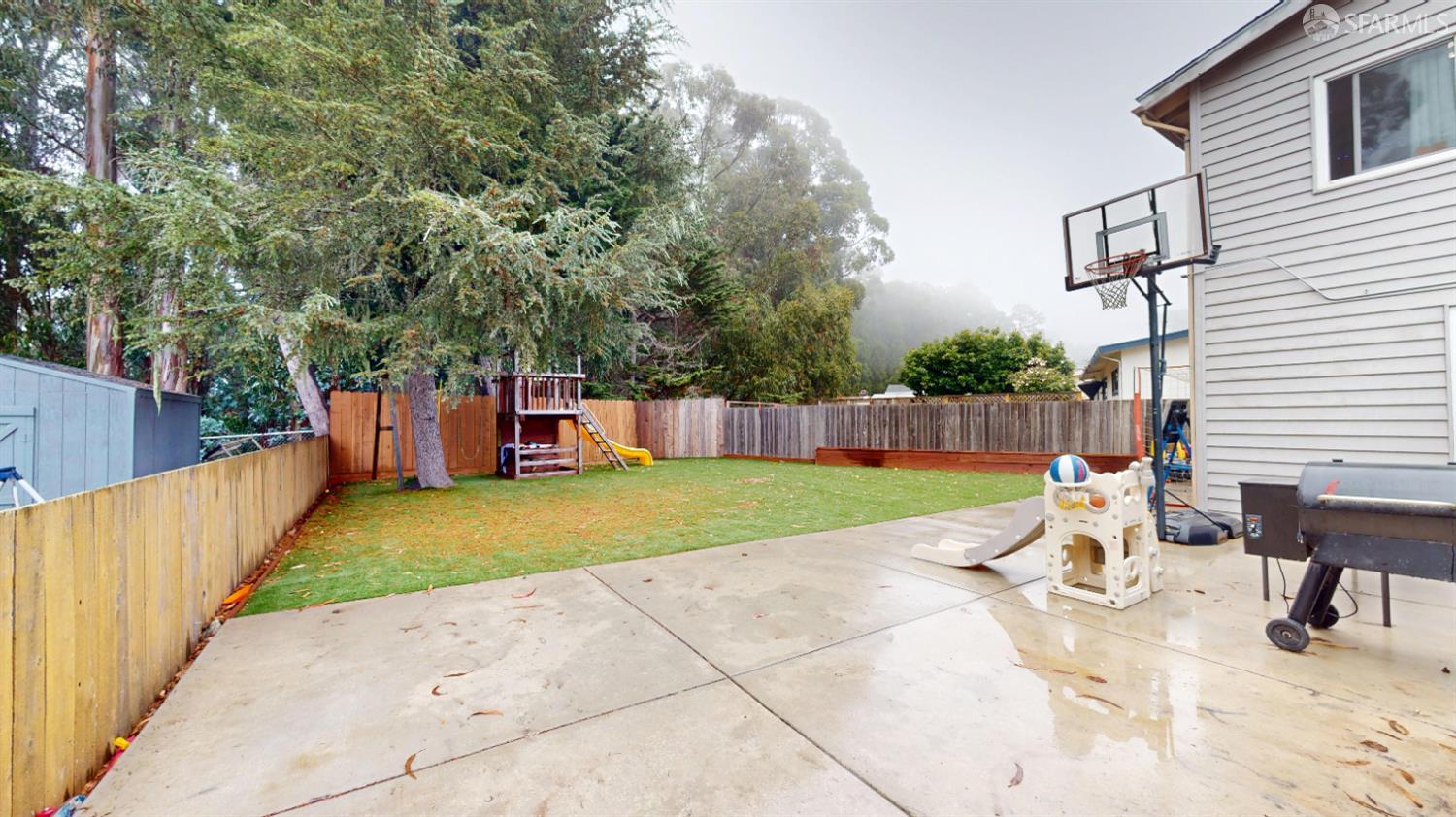 Detail Gallery Image 20 of 29 For 1155 Crespi Dr, Pacifica,  CA 94044 - 4 Beds | 2 Baths
