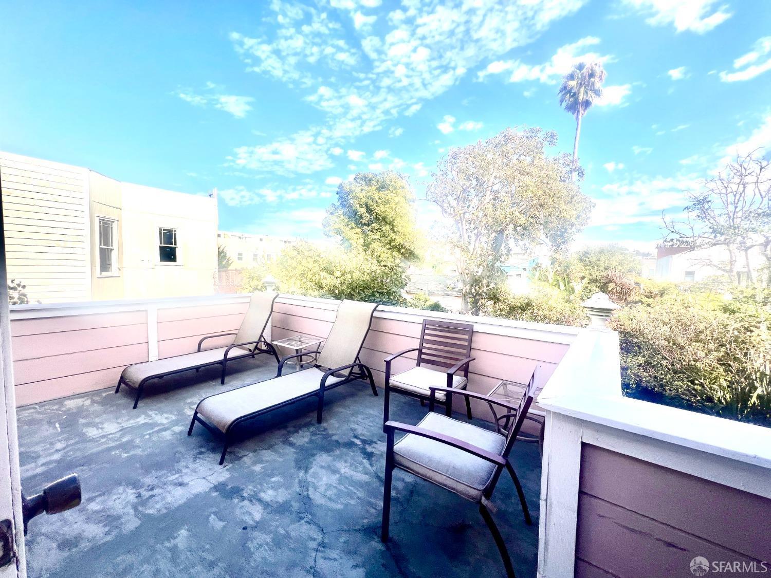 Detail Gallery Image 17 of 22 For 937 S South Van Ness Ave, San Francisco,  CA 94110 - 4 Beds | 5 Baths