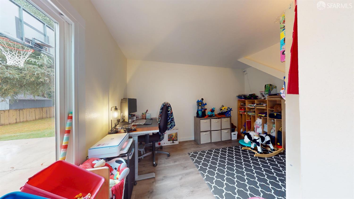 Detail Gallery Image 18 of 29 For 1155 Crespi Dr, Pacifica,  CA 94044 - 4 Beds | 2 Baths