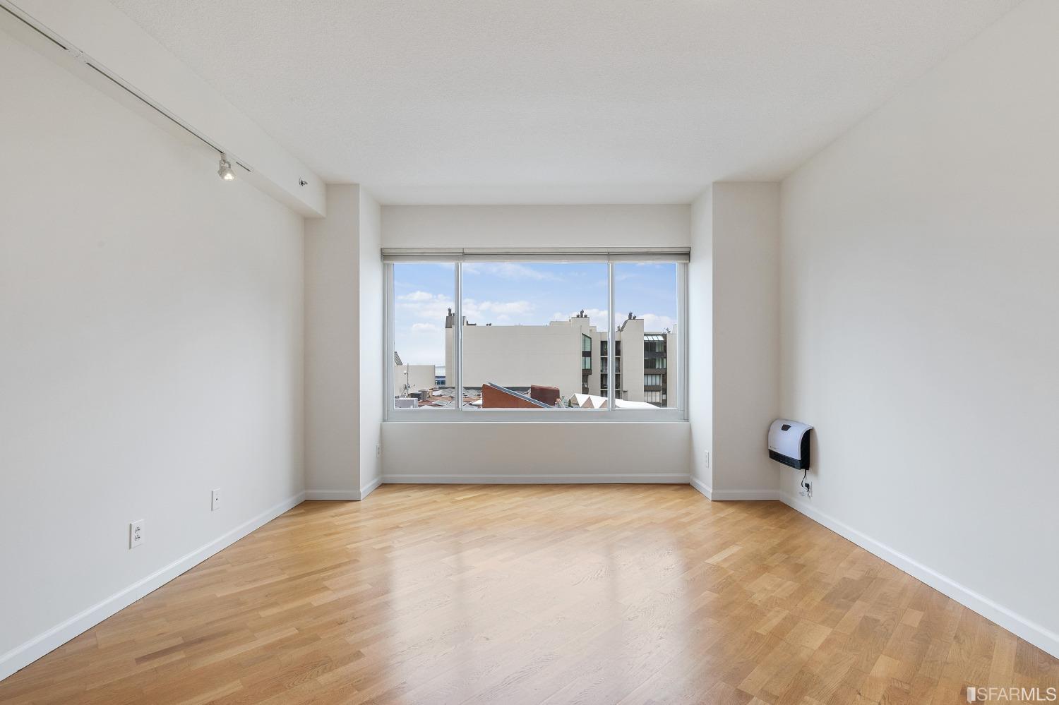 Detail Gallery Image 15 of 29 For 220 Lombard St #618,  San Francisco,  CA 94111 - 1 Beds | 1 Baths