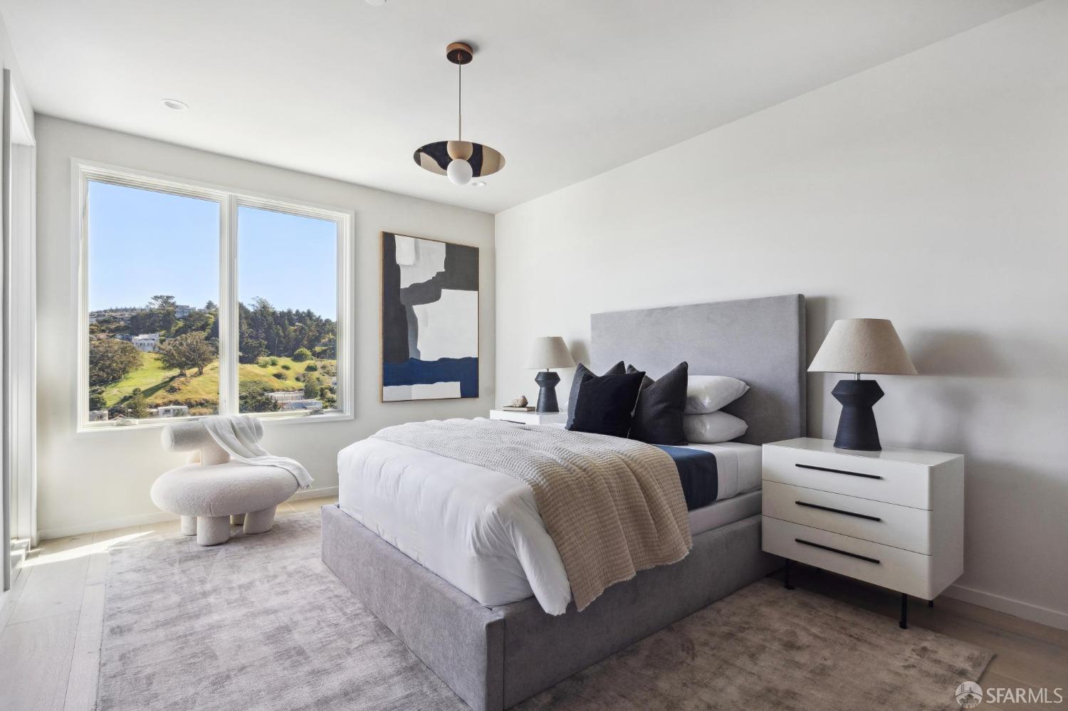 Detail Gallery Image 28 of 60 For 479 28th St, San Francisco,  CA 94131 - 7 Beds | 6/1 Baths
