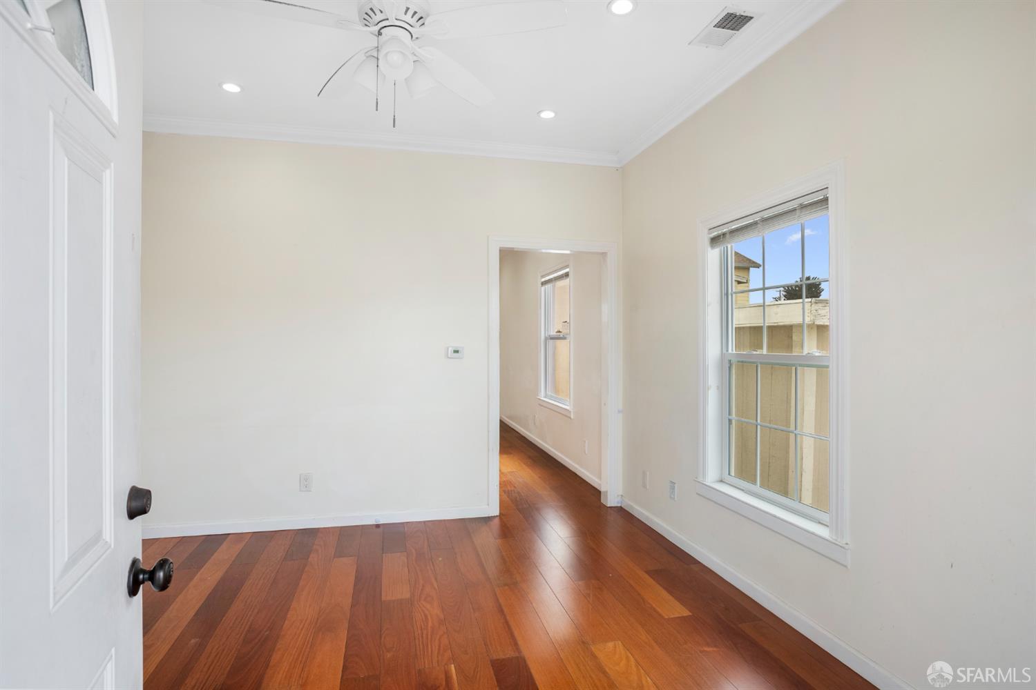 Detail Gallery Image 5 of 32 For 3834 Waller Ave, Richmond,  CA 94804 - 2 Beds | 1 Baths