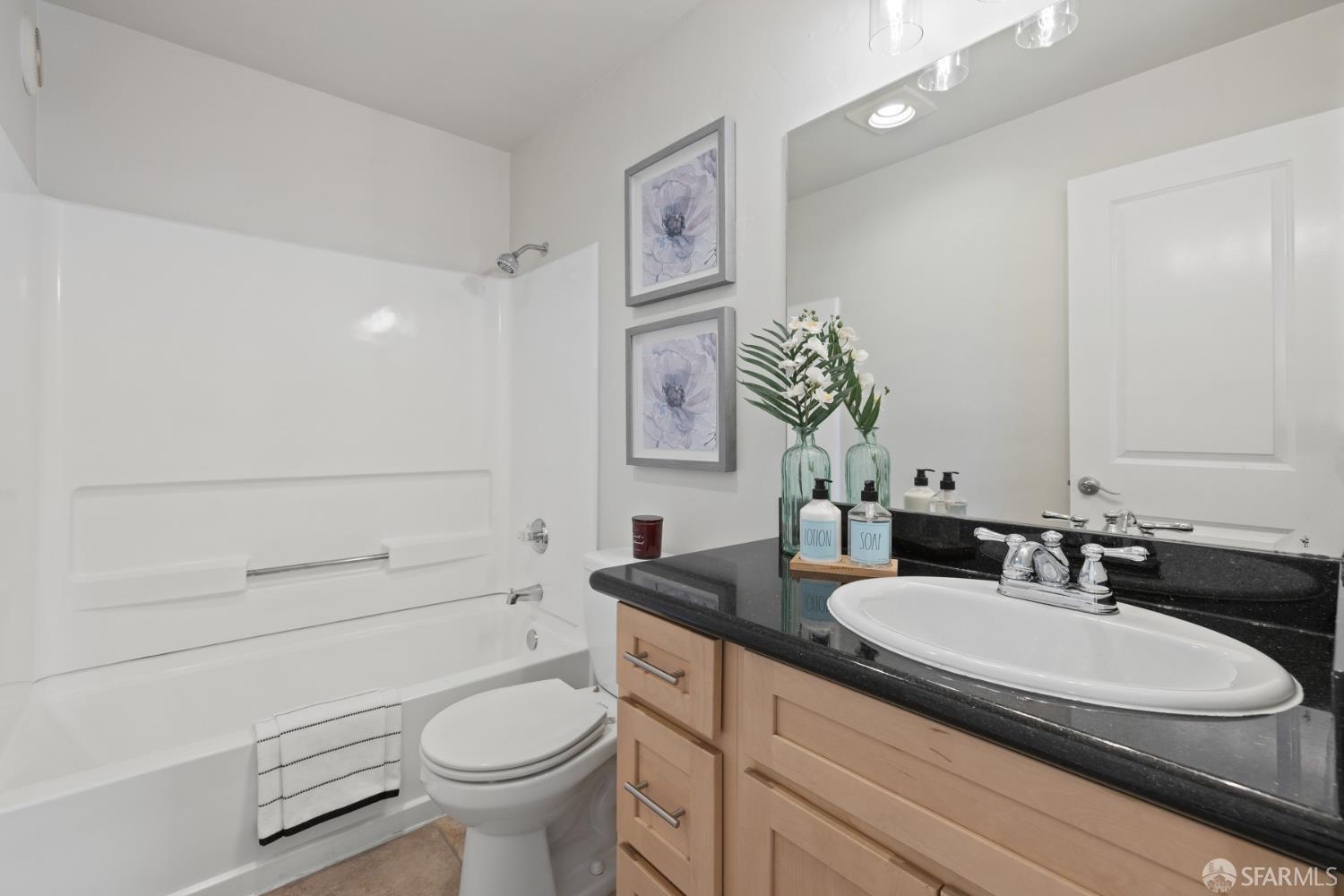 Detail Gallery Image 15 of 36 For 6400 Christie Ave #5201,  Emeryville,  CA 94608 - 2 Beds | 2 Baths