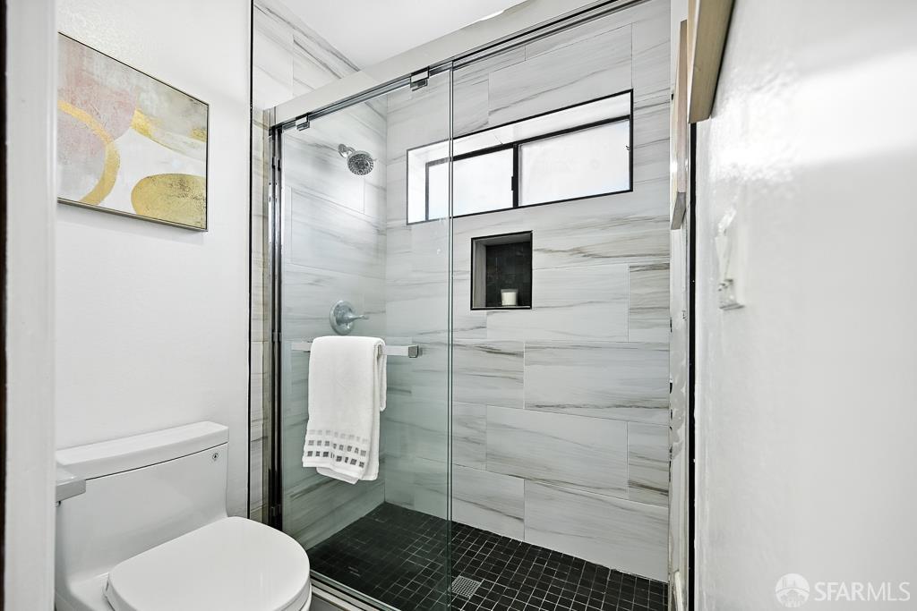 Detail Gallery Image 25 of 54 For 305 Oak Ct, Daly City,  CA 94014 - 3 Beds | 2 Baths