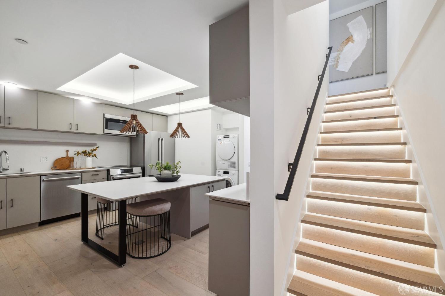 Detail Gallery Image 35 of 60 For 479 28th St, San Francisco,  CA 94131 - 7 Beds | 6/1 Baths