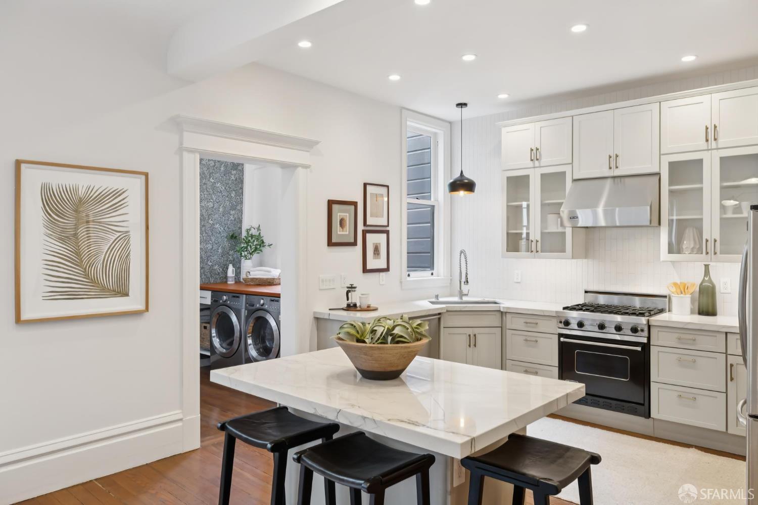 Detail Gallery Image 11 of 56 For 1664 Page, San Francisco,  CA 94117 - 3 Beds | 2 Baths