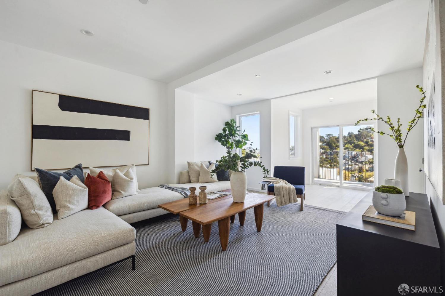 Detail Gallery Image 34 of 60 For 479 28th St, San Francisco,  CA 94131 - 7 Beds | 6/1 Baths