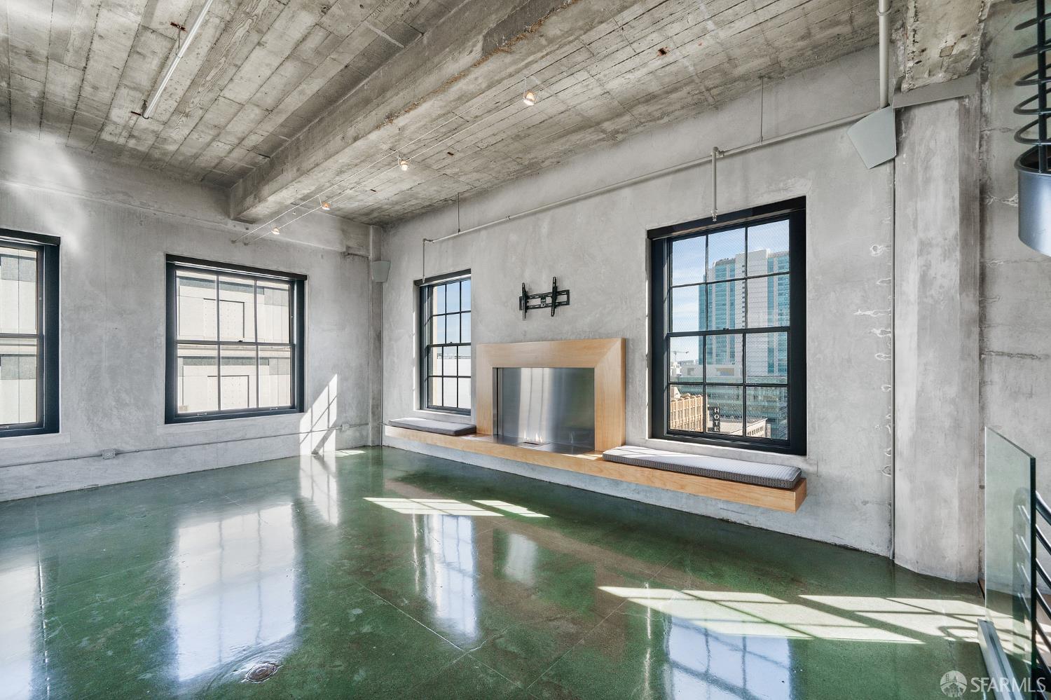 Detail Gallery Image 5 of 60 For 2 Mint Plz #1001,  San Francisco,  CA 94103 - 4 Beds | 3 Baths