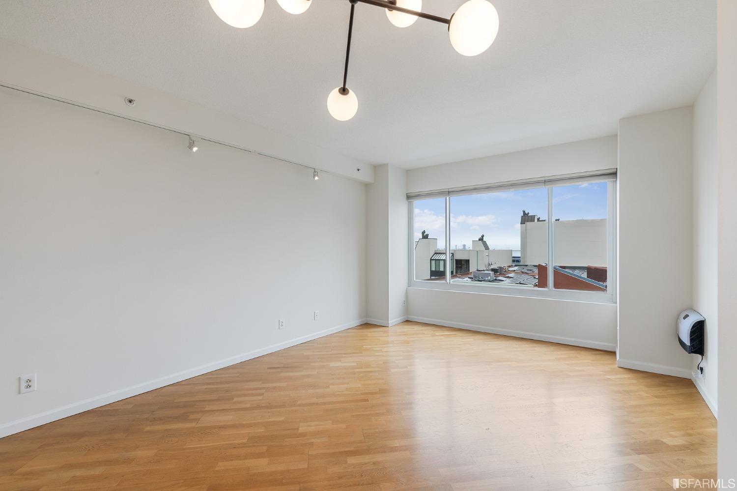 Detail Gallery Image 14 of 29 For 220 Lombard St #618,  San Francisco,  CA 94111 - 1 Beds | 1 Baths