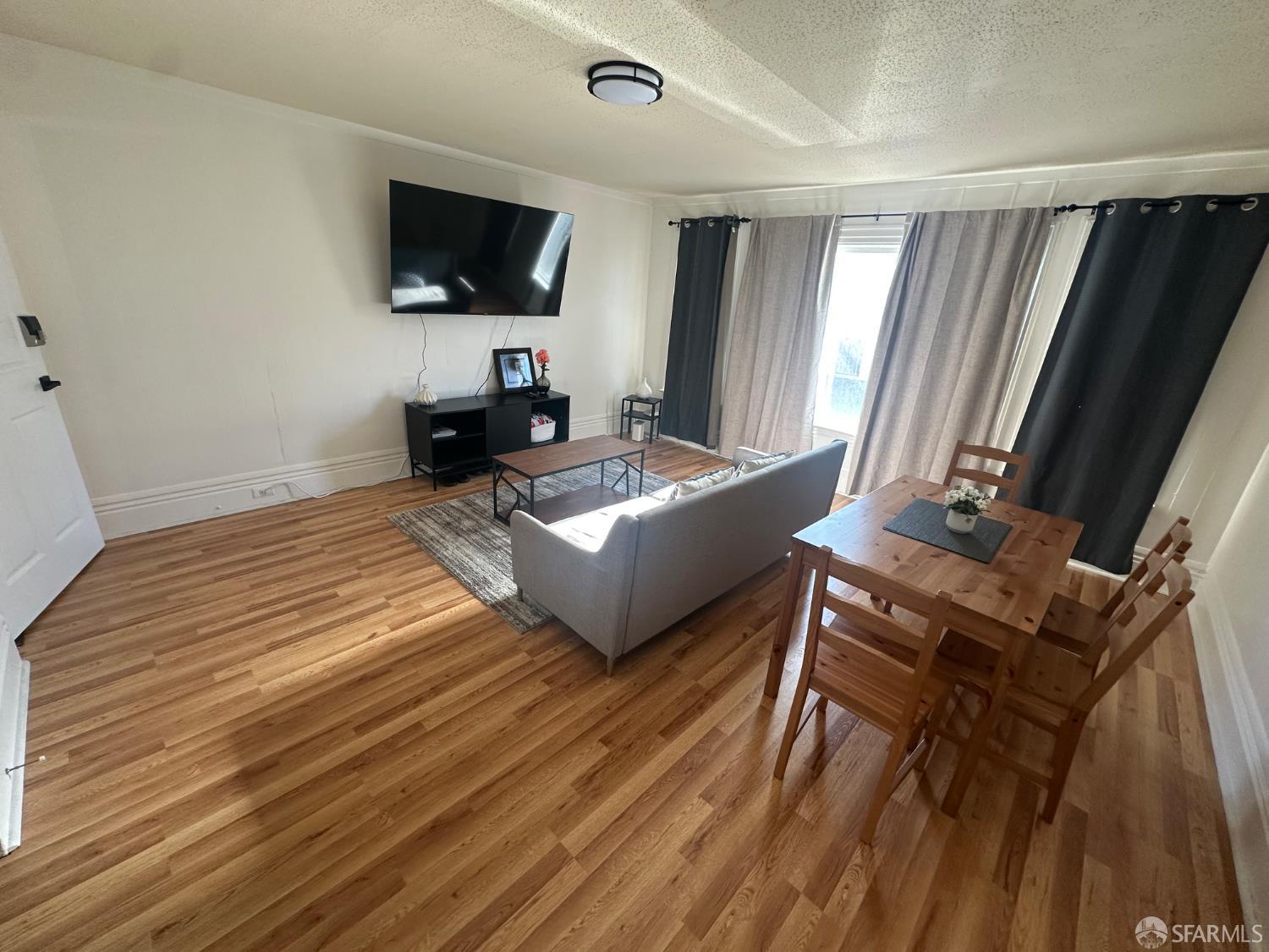 Detail Gallery Image 2 of 6 For 630 40th Ave, San Francisco,  CA 94121 - – Beds | – Baths