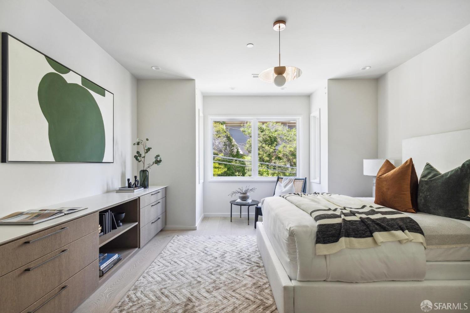 Detail Gallery Image 22 of 60 For 479 28th St, San Francisco,  CA 94131 - 7 Beds | 6/1 Baths