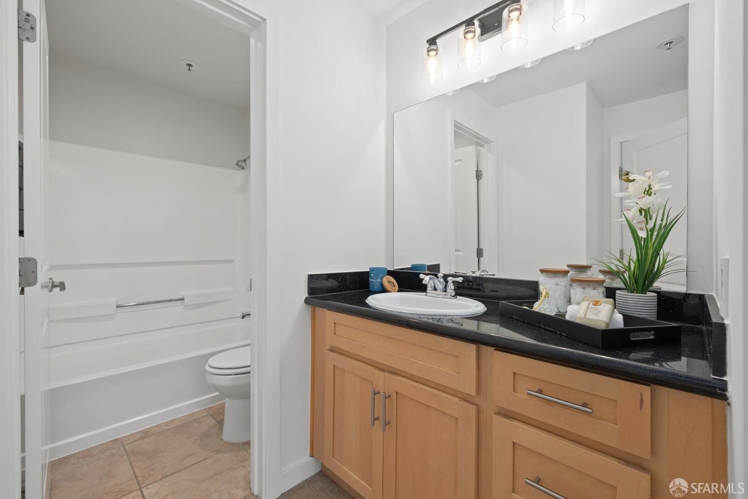 Detail Gallery Image 22 of 36 For 6400 Christie Ave #5201,  Emeryville,  CA 94608 - 2 Beds | 2 Baths