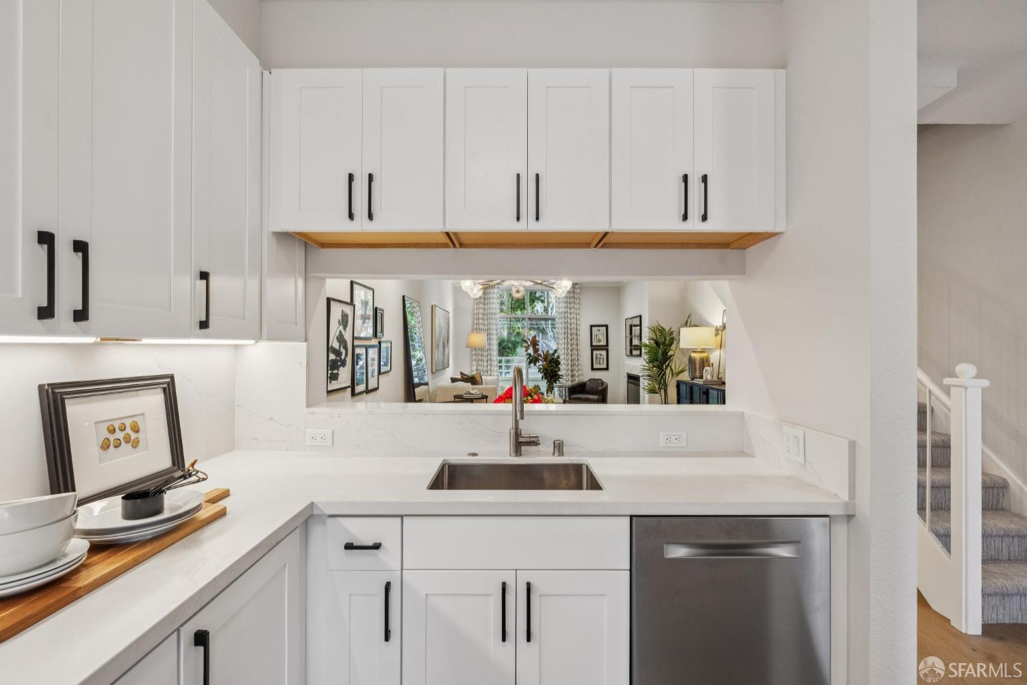 Detail Gallery Image 5 of 12 For 2075 Sutter St #215,  San Francisco,  CA 94115 - 2 Beds | 2 Baths