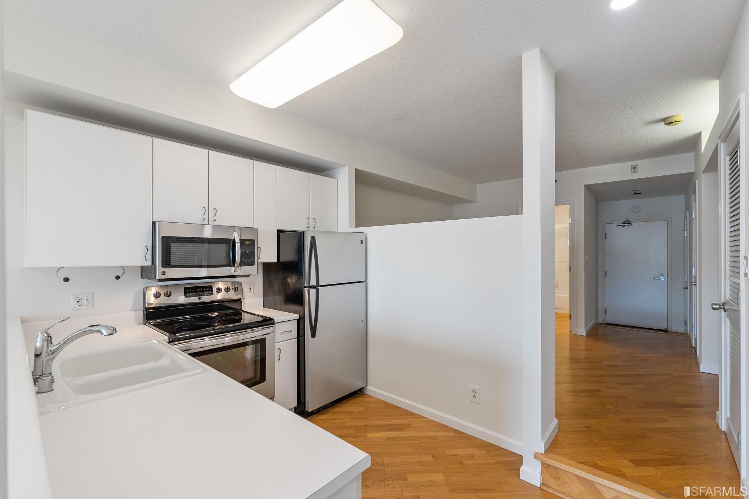 Detail Gallery Image 12 of 29 For 220 Lombard St #618,  San Francisco,  CA 94111 - 1 Beds | 1 Baths