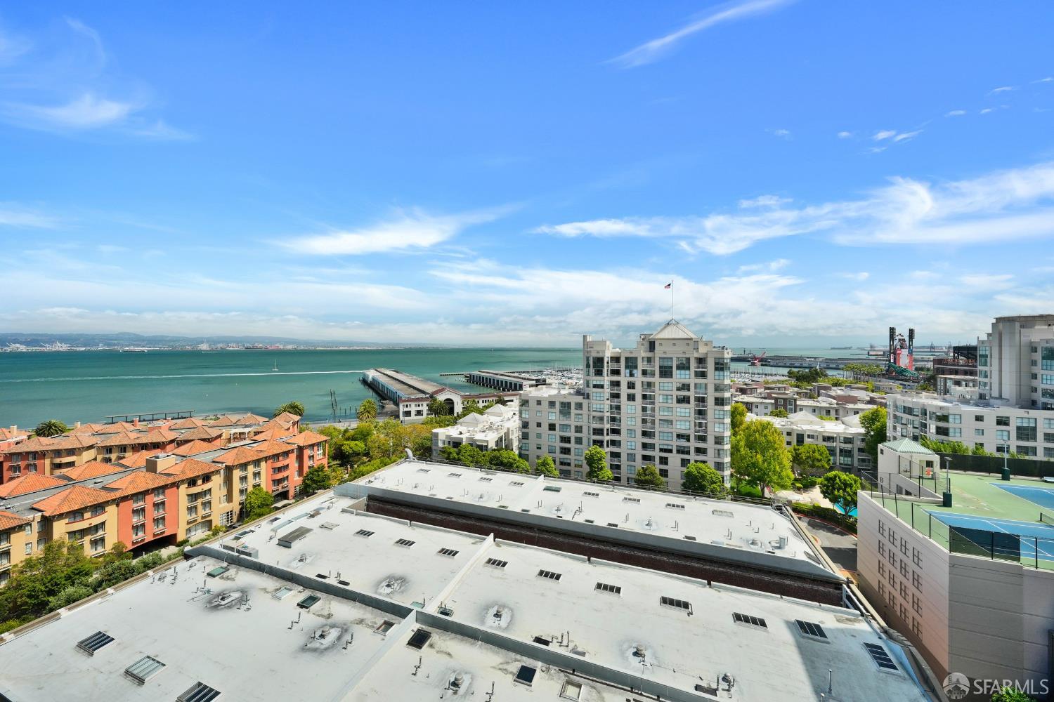 Detail Gallery Image 3 of 28 For 219 Brannan St 12j,  San Francisco,  CA 94107 - 2 Beds | 2 Baths