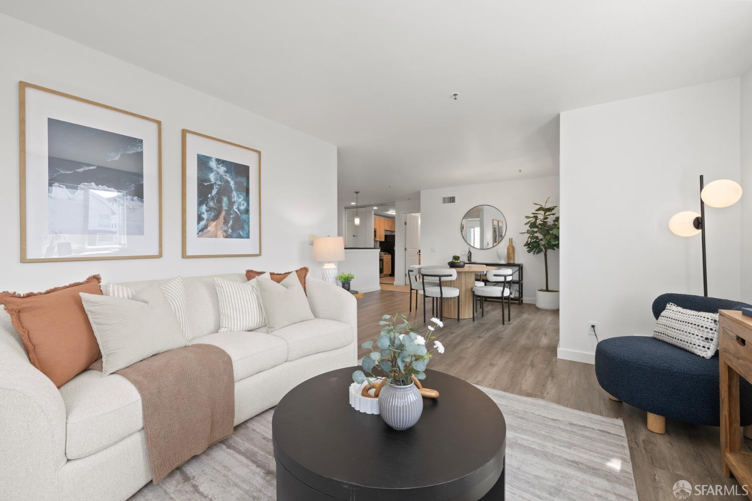 Detail Gallery Image 10 of 36 For 6400 Christie Ave #5201,  Emeryville,  CA 94608 - 2 Beds | 2 Baths