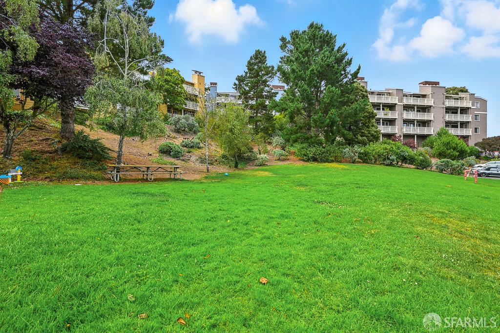 Detail Gallery Image 51 of 54 For 305 Oak Ct, Daly City,  CA 94014 - 3 Beds | 2 Baths