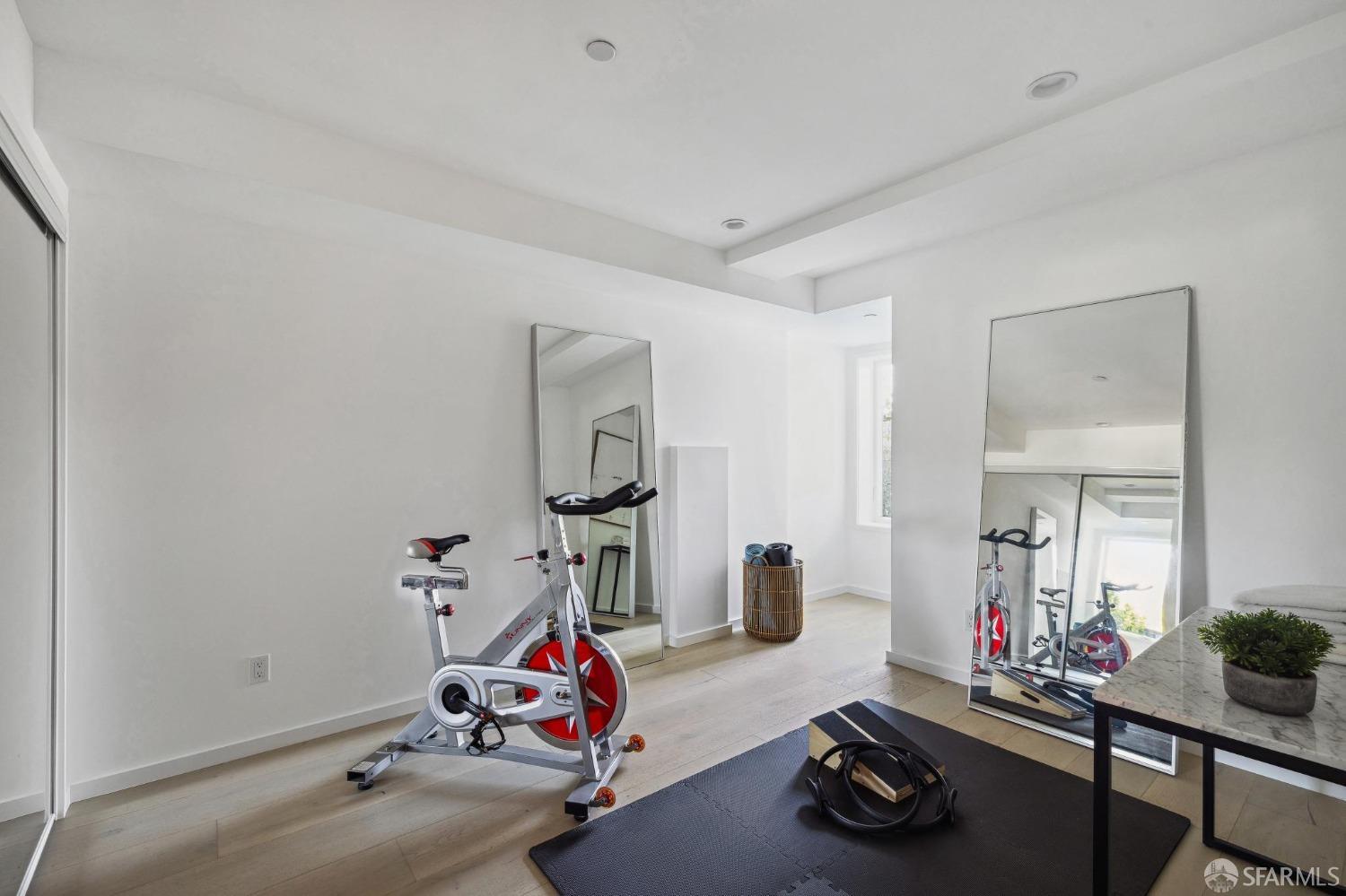 Detail Gallery Image 40 of 60 For 479 28th St, San Francisco,  CA 94131 - 7 Beds | 6/1 Baths