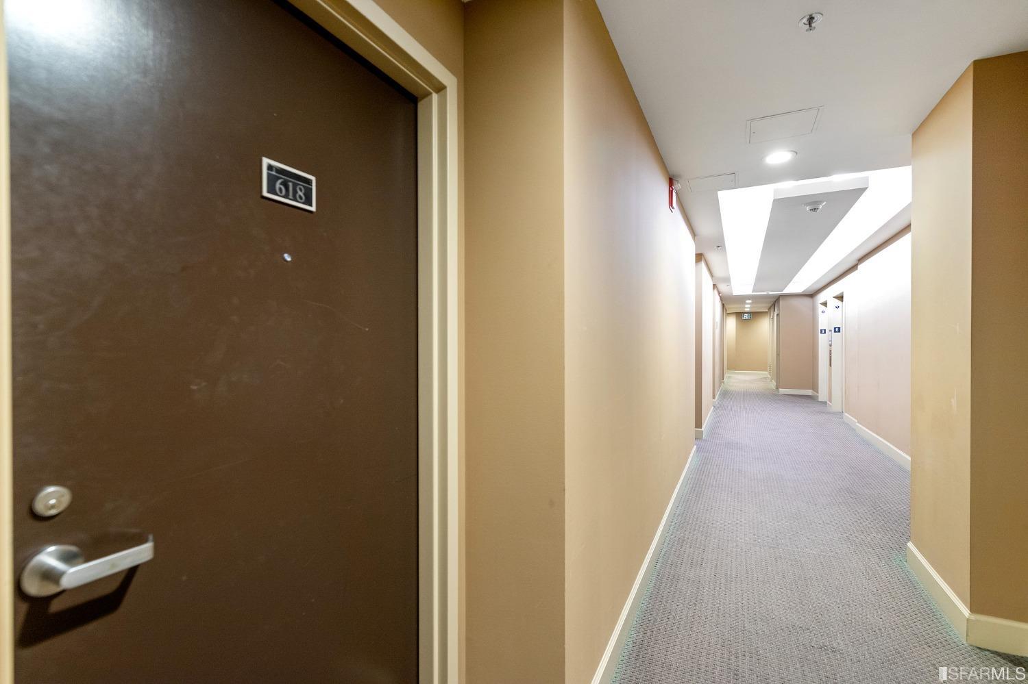Detail Gallery Image 2 of 29 For 220 Lombard St #618,  San Francisco,  CA 94111 - 1 Beds | 1 Baths