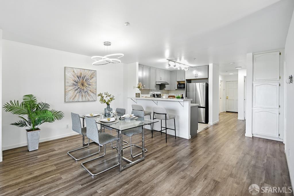 Detail Gallery Image 9 of 54 For 305 Oak Ct, Daly City,  CA 94014 - 3 Beds | 2 Baths