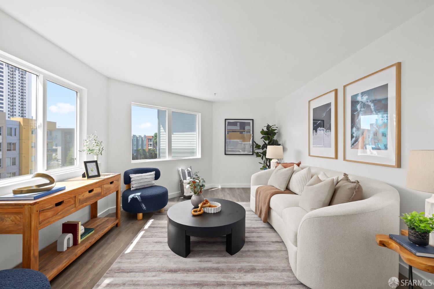 Detail Gallery Image 1 of 36 For 6400 Christie Ave #5201,  Emeryville,  CA 94608 - 2 Beds | 2 Baths