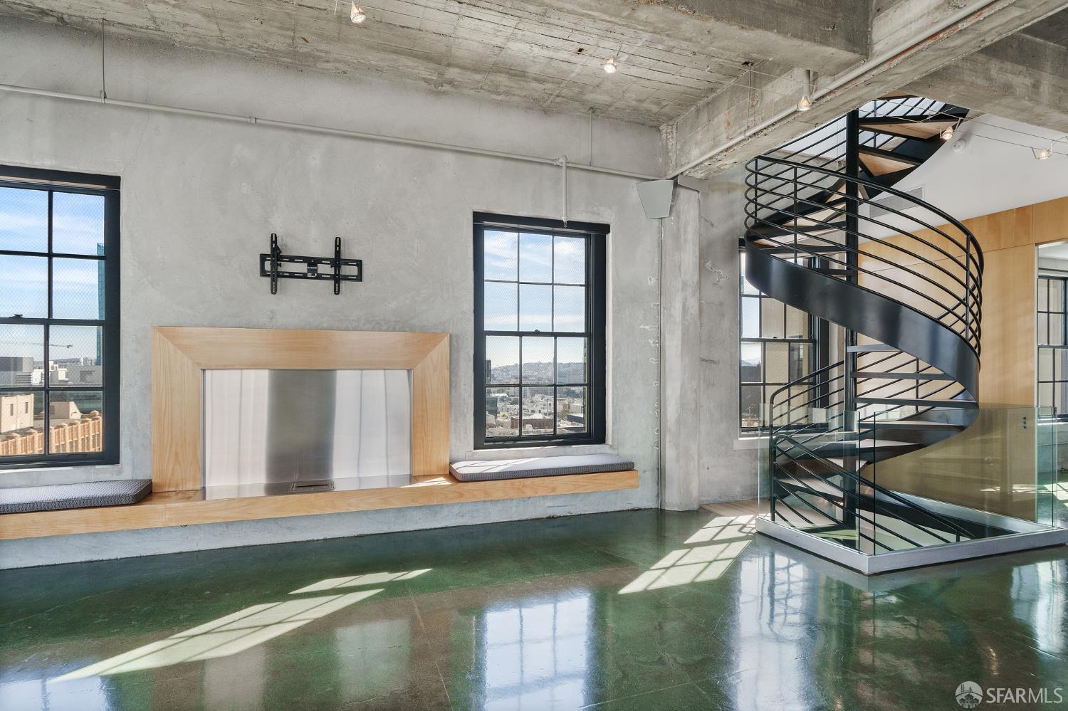 Detail Gallery Image 6 of 60 For 2 Mint Plz #1001,  San Francisco,  CA 94103 - 4 Beds | 3 Baths