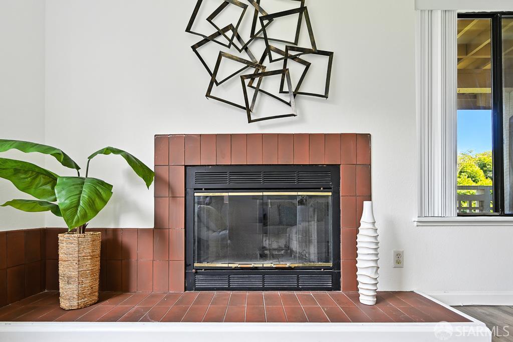 Detail Gallery Image 14 of 54 For 305 Oak Ct, Daly City,  CA 94014 - 3 Beds | 2 Baths