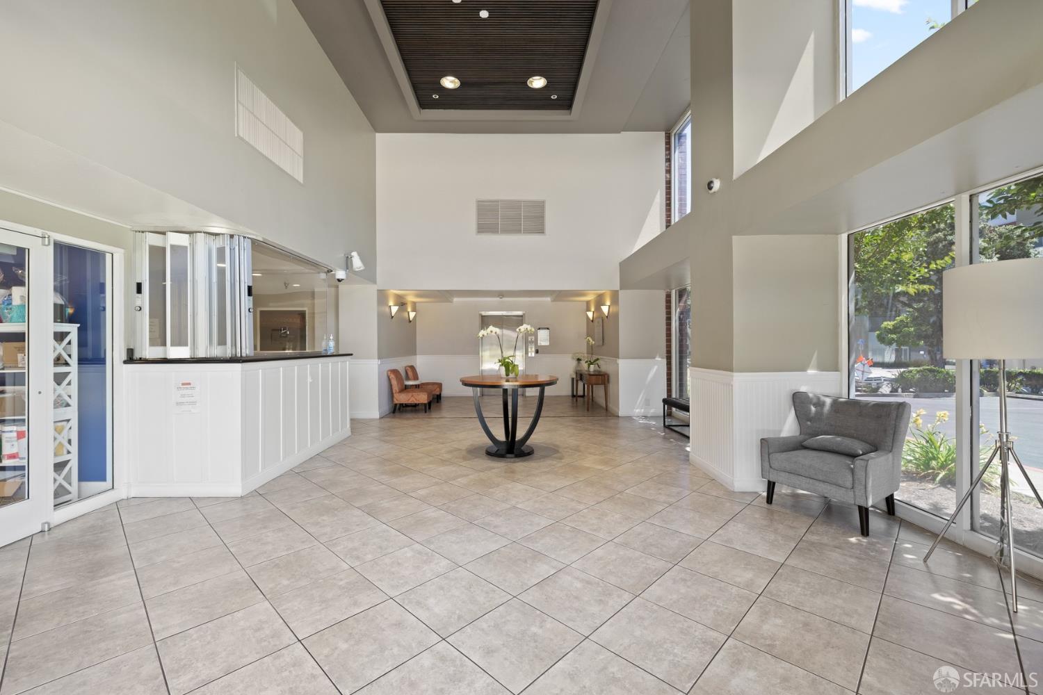Detail Gallery Image 3 of 36 For 6400 Christie Ave #5201,  Emeryville,  CA 94608 - 2 Beds | 2 Baths
