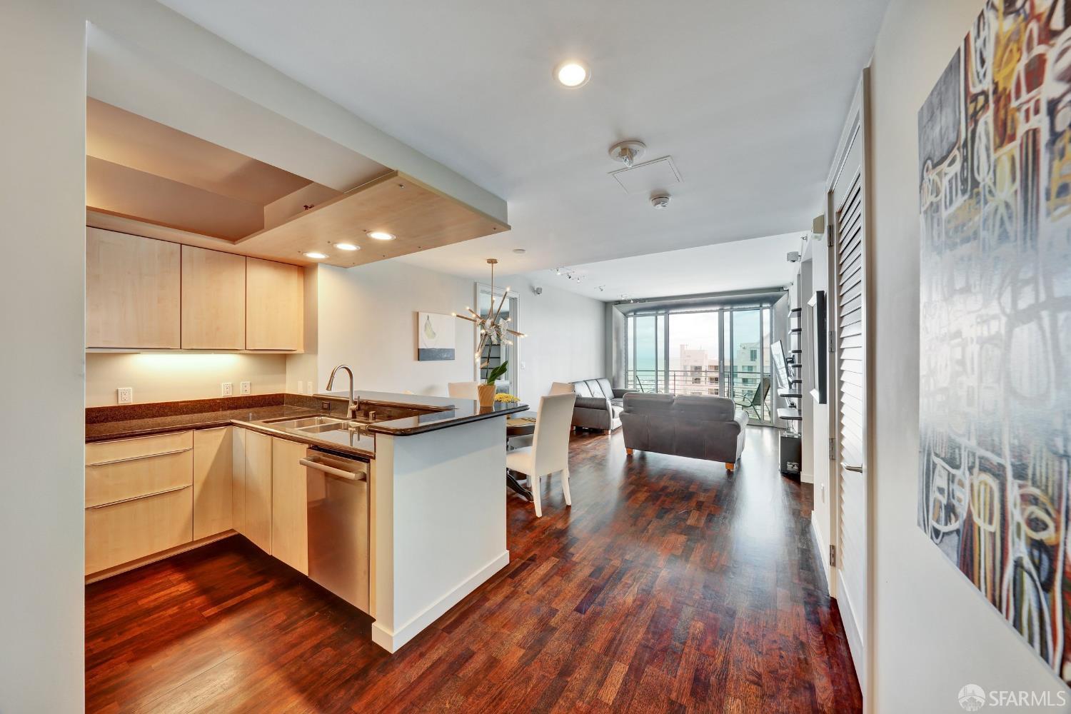 Detail Gallery Image 6 of 28 For 219 Brannan St 12j,  San Francisco,  CA 94107 - 2 Beds | 2 Baths
