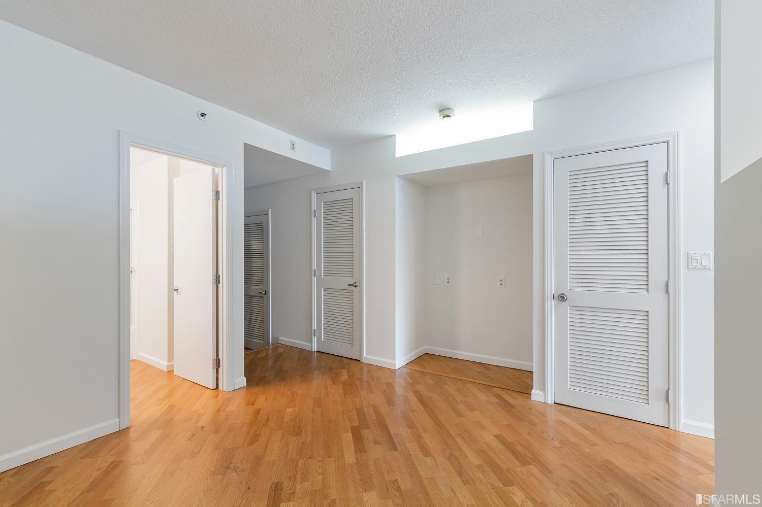 Detail Gallery Image 5 of 29 For 220 Lombard St #618,  San Francisco,  CA 94111 - 1 Beds | 1 Baths