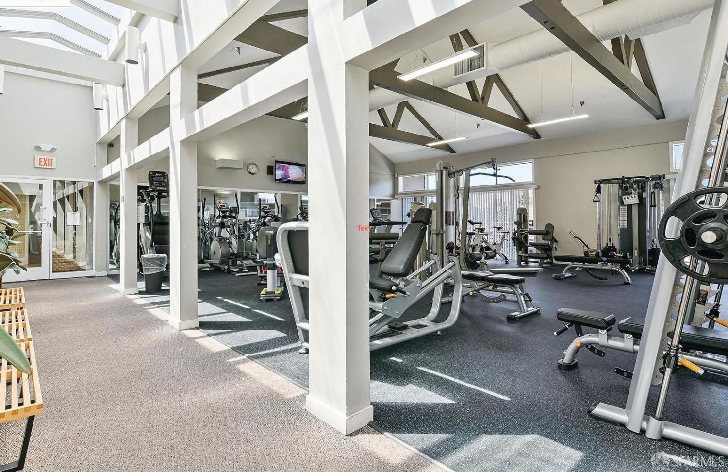 Detail Gallery Image 30 of 36 For 6400 Christie Ave #5201,  Emeryville,  CA 94608 - 2 Beds | 2 Baths