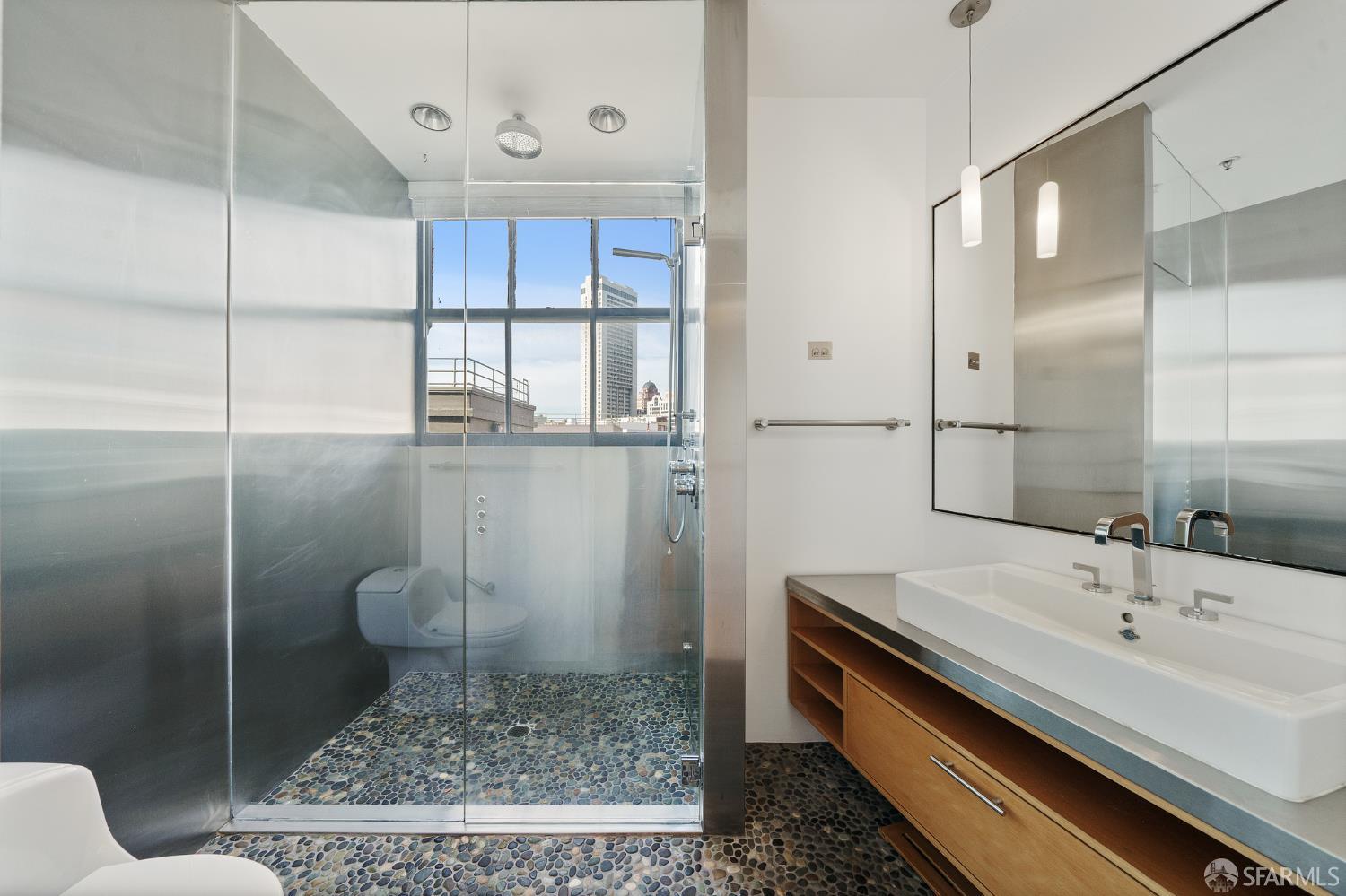 Detail Gallery Image 40 of 60 For 2 Mint Plz #1001,  San Francisco,  CA 94103 - 4 Beds | 3 Baths