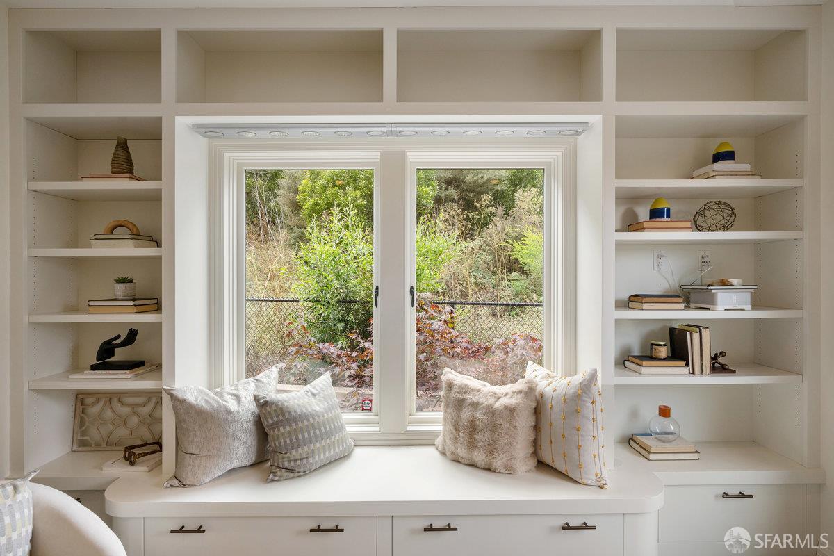 Detail Gallery Image 63 of 90 For 2635 Lyon St, San Francisco,  CA 94123 - 7 Beds | 4/1 Baths