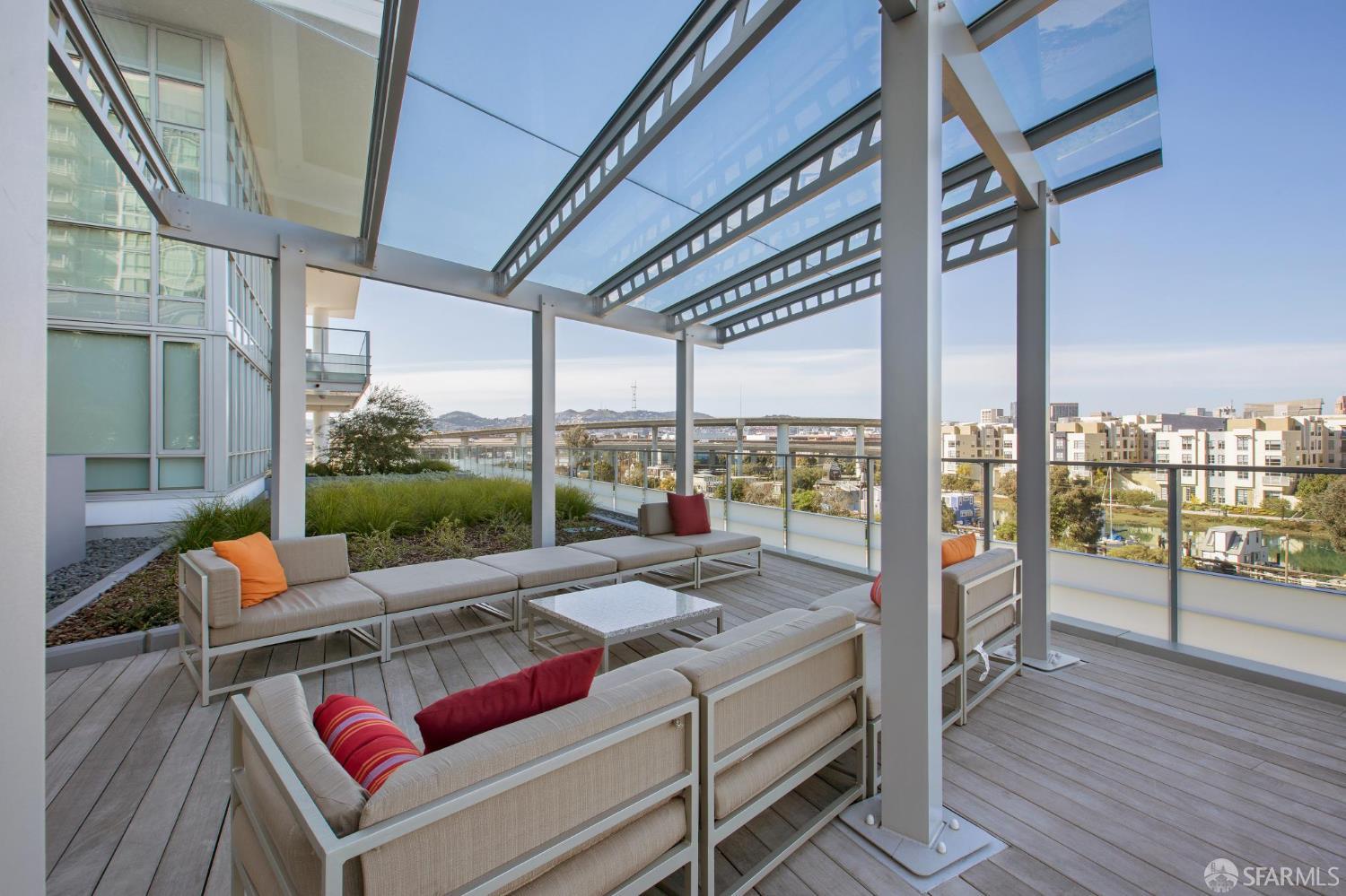 Detail Gallery Image 55 of 59 For 718 Long Bridge St 1002l,  San Francisco,  CA 94158 - 2 Beds | 2 Baths
