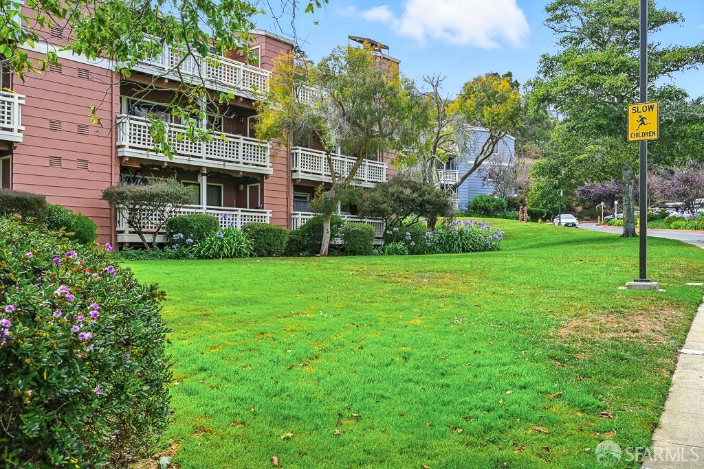 Detail Gallery Image 48 of 54 For 305 Oak Ct, Daly City,  CA 94014 - 3 Beds | 2 Baths