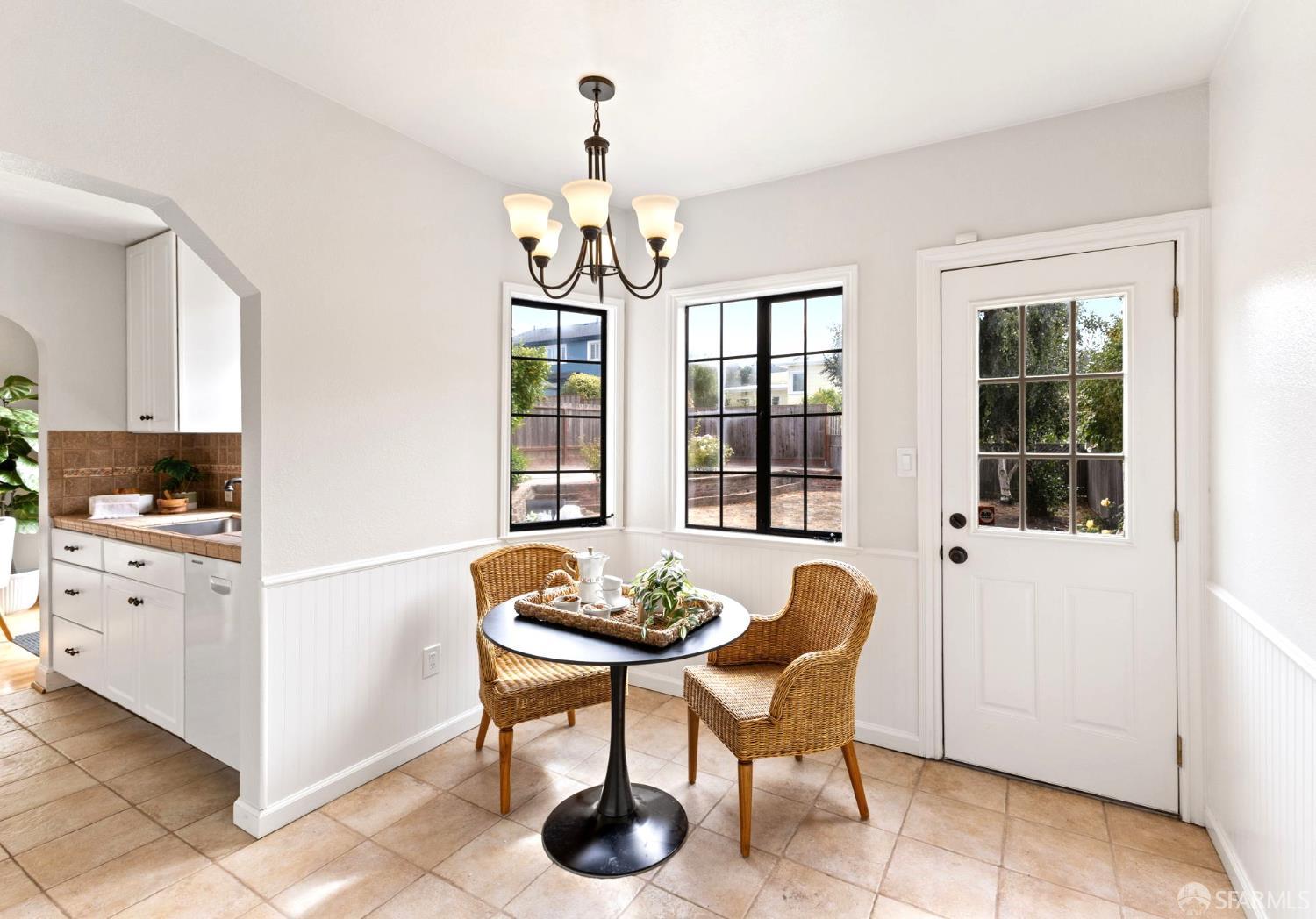 Detail Gallery Image 12 of 30 For 535 Maple Ave, San Bruno,  CA 94066 - 4 Beds | 3 Baths