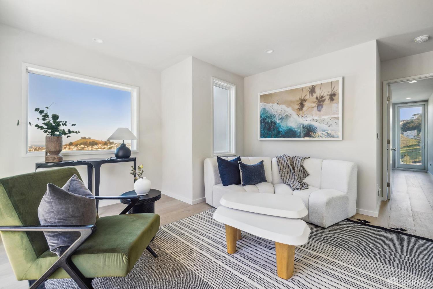 Detail Gallery Image 14 of 60 For 479 28th St, San Francisco,  CA 94131 - 7 Beds | 6/1 Baths
