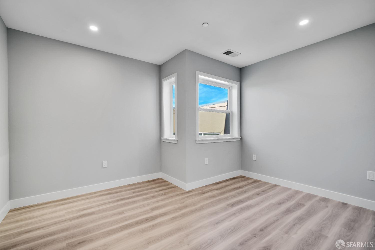 Detail Gallery Image 18 of 89 For 1640 Taraval St, San Francisco,  CA 94116 - – Beds | – Baths