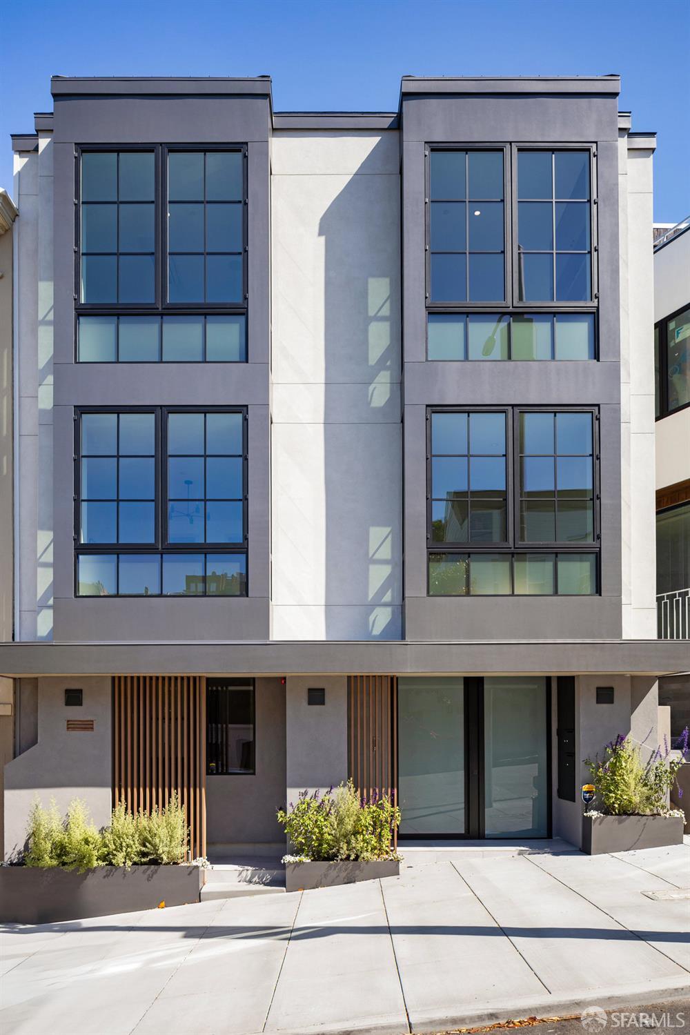 Detail Gallery Image 2 of 64 For 2762 Filbert St, San Francisco,  CA 94123 - – Beds | – Baths