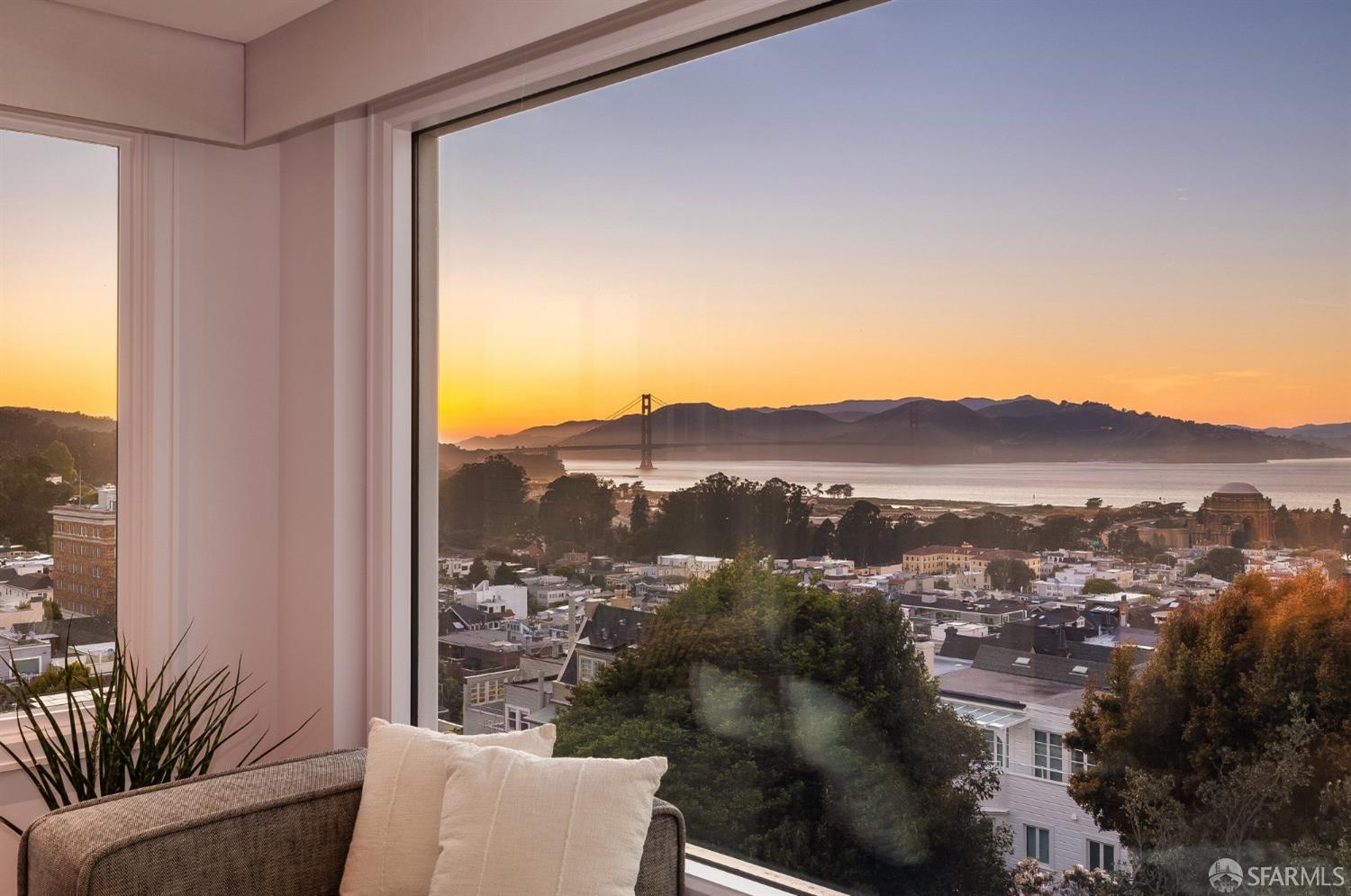 Detail Gallery Image 24 of 65 For 2730 Vallejo St, San Francisco,  CA 94123 - 6 Beds | 4/2 Baths
