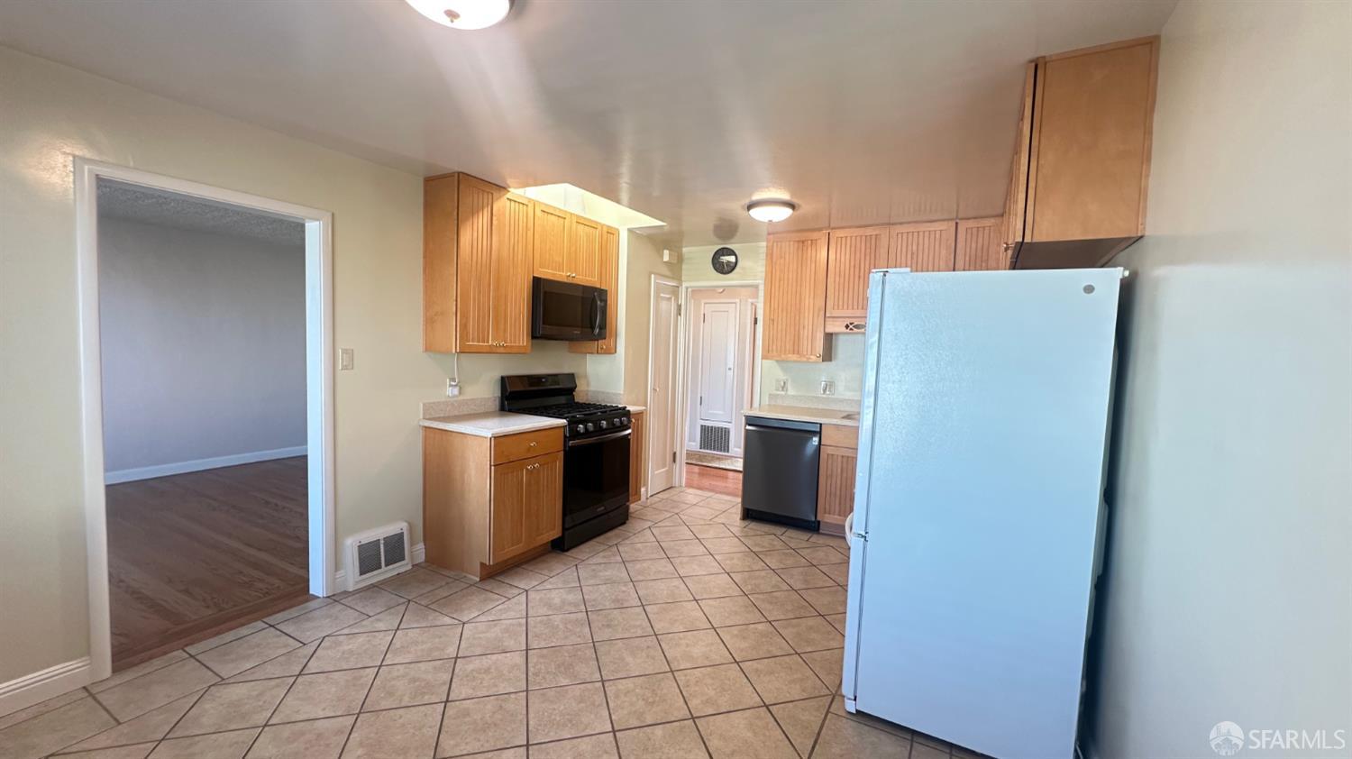 Detail Gallery Image 23 of 45 For 2322 39th Ave, San Francisco,  CA 94116 - 3 Beds | 1 Baths