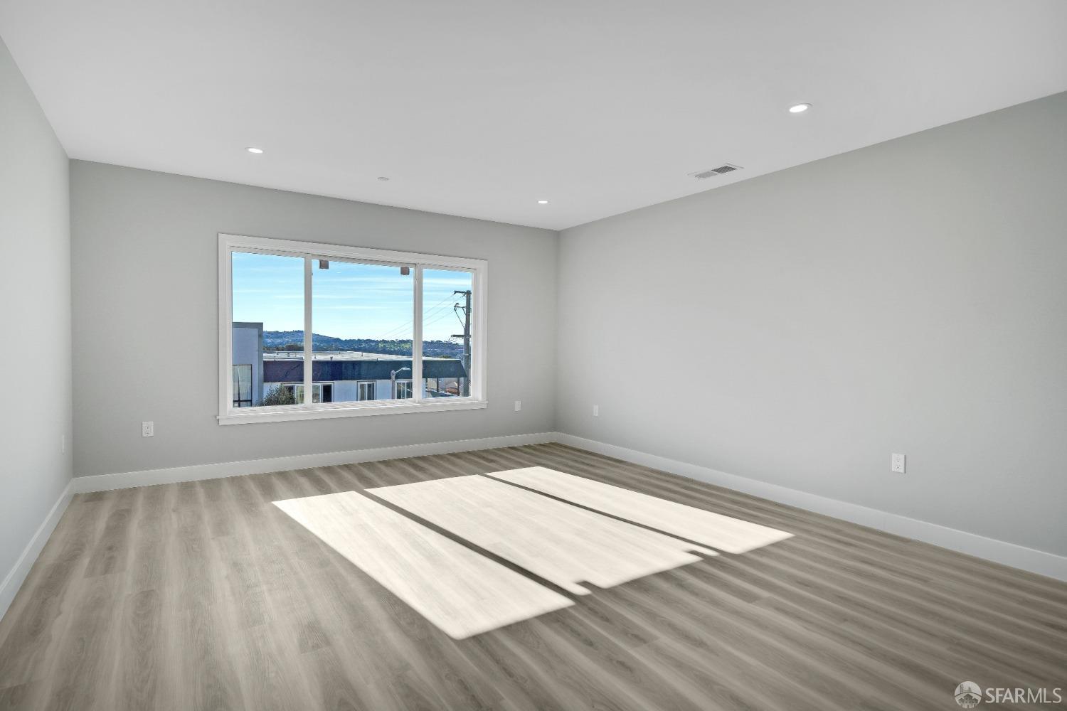 Detail Gallery Image 11 of 89 For 1640 Taraval St, San Francisco,  CA 94116 - – Beds | – Baths