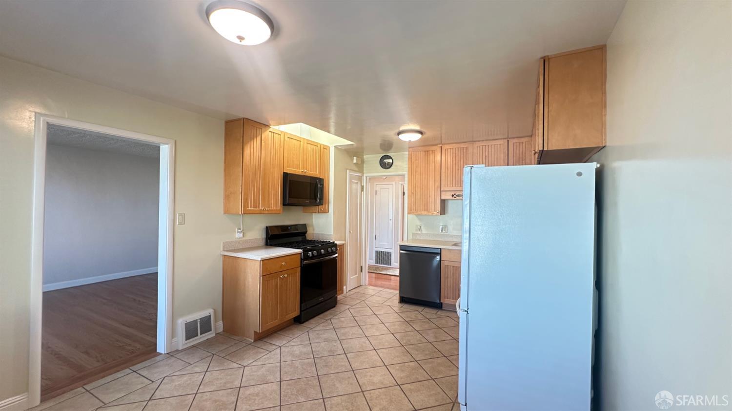 Detail Gallery Image 24 of 45 For 2322 39th Ave, San Francisco,  CA 94116 - 3 Beds | 1 Baths