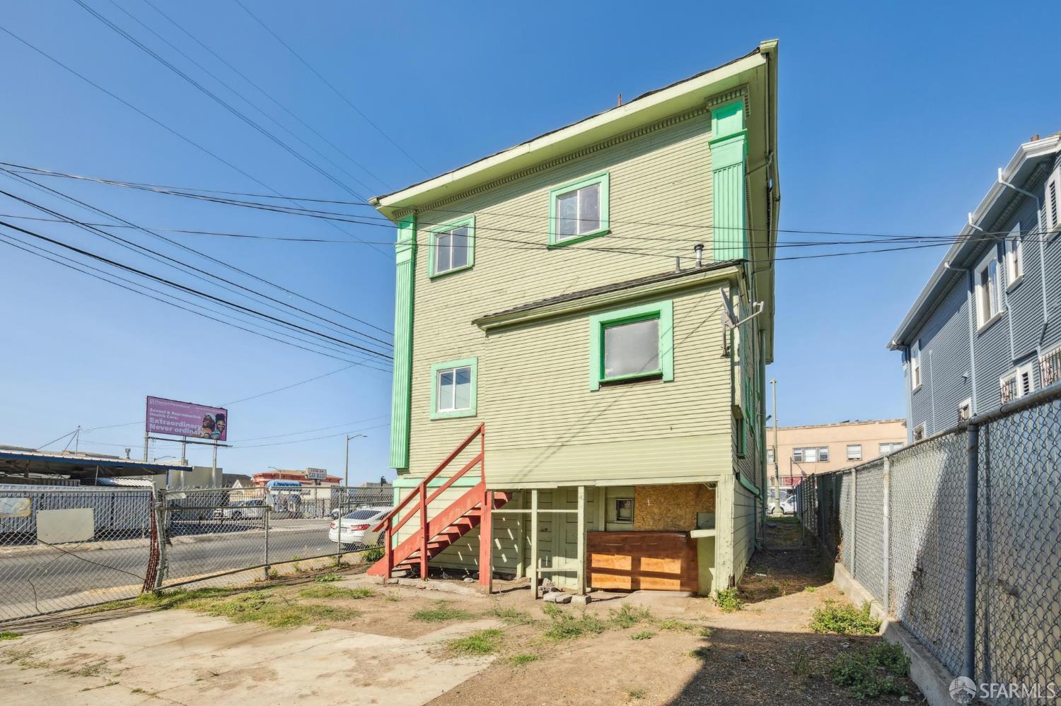 Detail Gallery Image 31 of 31 For 1005 E 12th St, Oakland,  CA 94606 - 4 Beds | 2 Baths