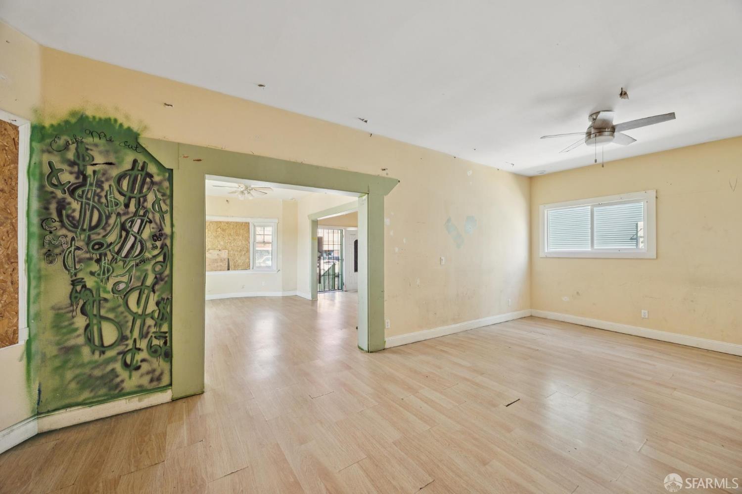 Detail Gallery Image 8 of 31 For 1005 E 12th St, Oakland,  CA 94606 - 4 Beds | 2 Baths