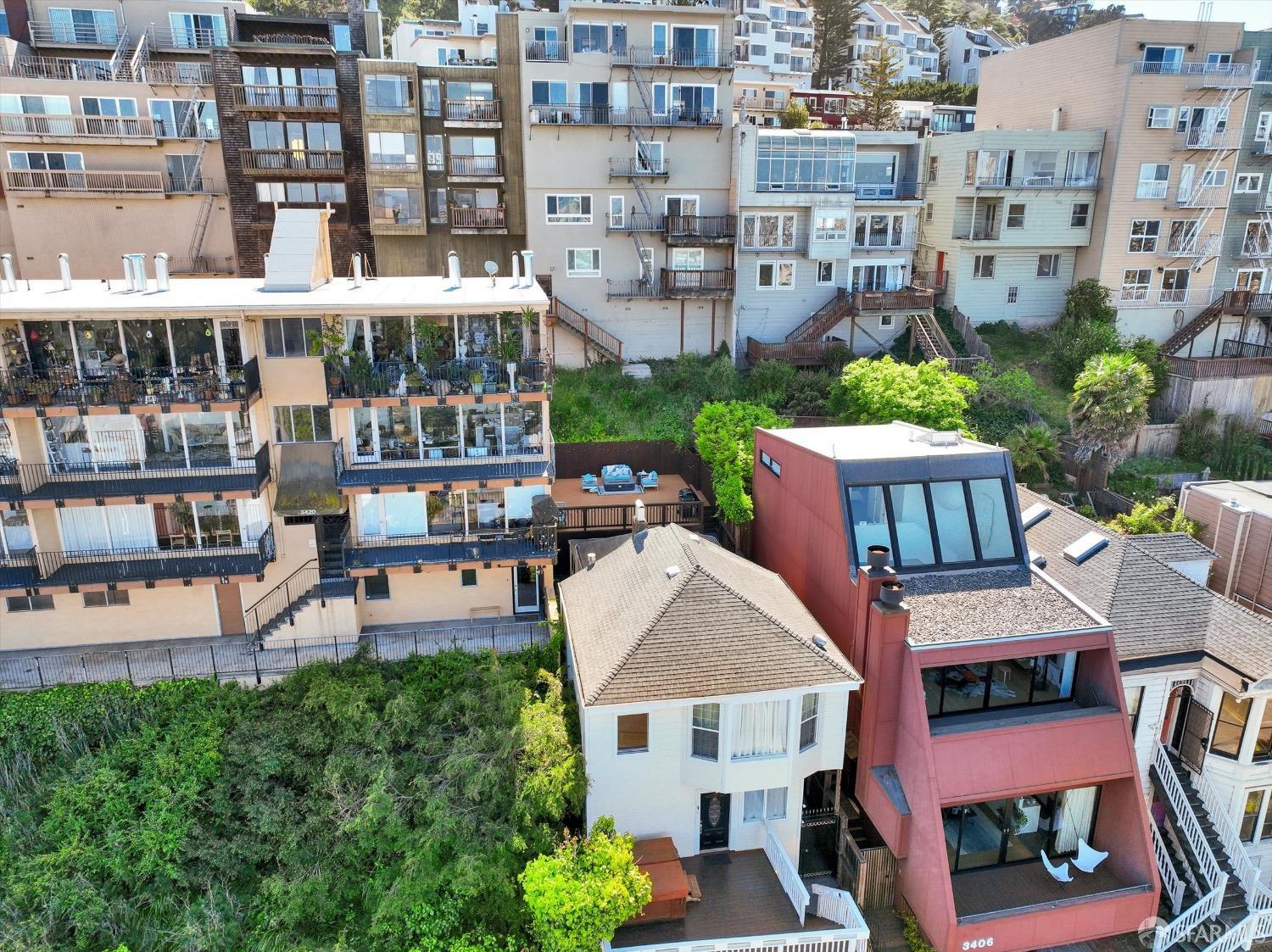 Detail Gallery Image 40 of 46 For 3412 Market St, San Francisco,  CA 94114 - 3 Beds | 2 Baths