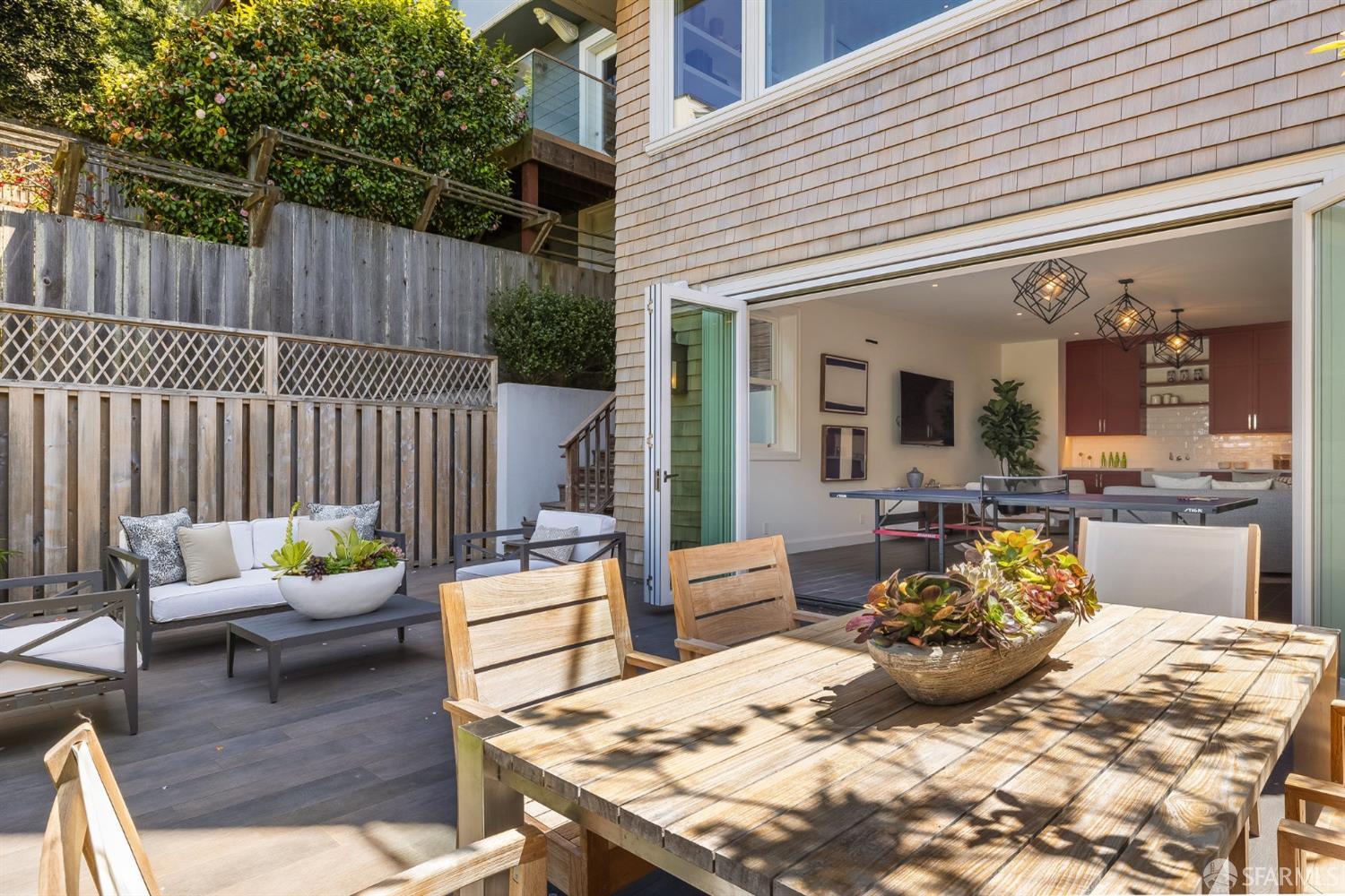 Detail Gallery Image 57 of 65 For 2730 Vallejo St, San Francisco,  CA 94123 - 6 Beds | 4/2 Baths